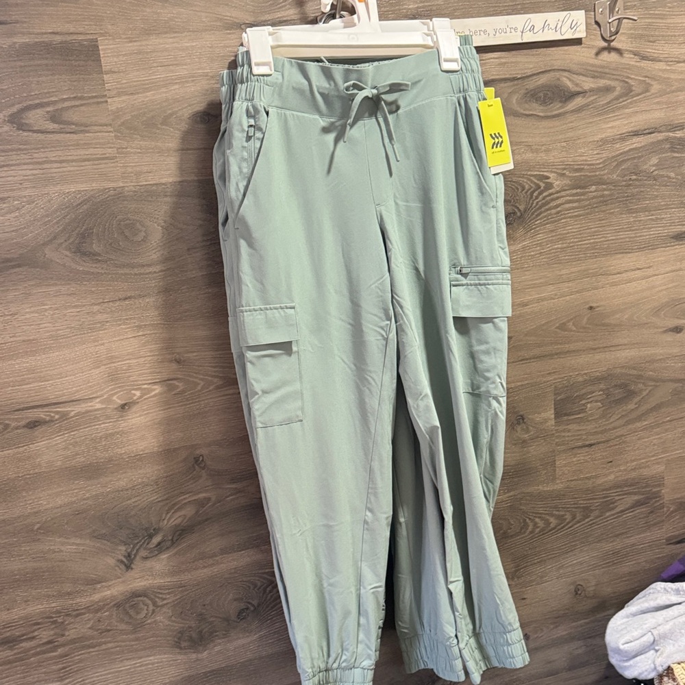 All in Motion Light Green Cargo Pants